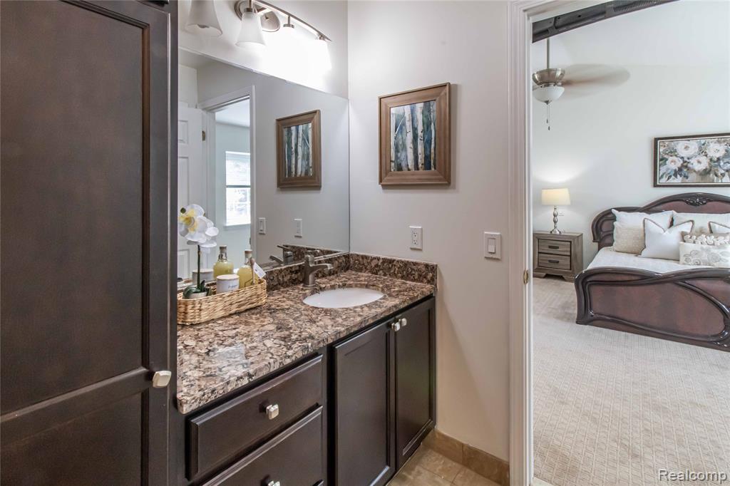 47302 Butler Lane, Novi, MI — Photo 34