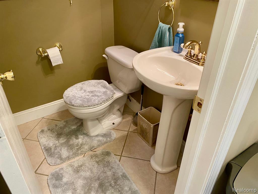 41962 STRATTON Drive, Clinton Twp, MI 48038 — Photo 30