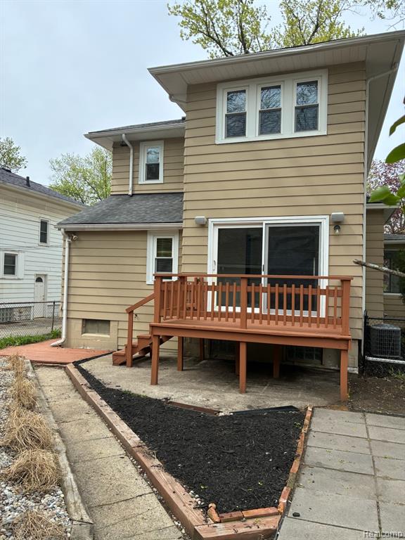 401 CATALPA Drive, Royal Oak, MI 48067 — Photo 22