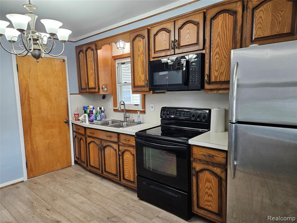 736 Garfield Avenue, Lincoln Park, MI 48146 — Photo 3