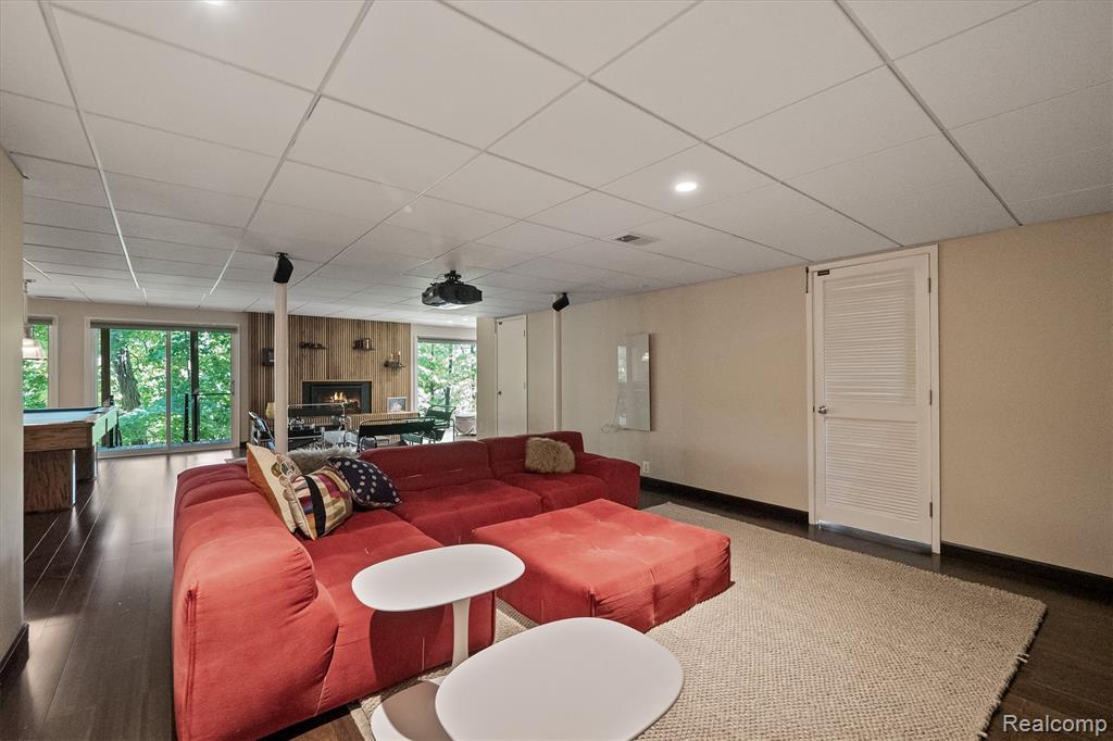 7371 Lindenmere Drive, Bloomfield Hills, MI 48301 — Photo 36