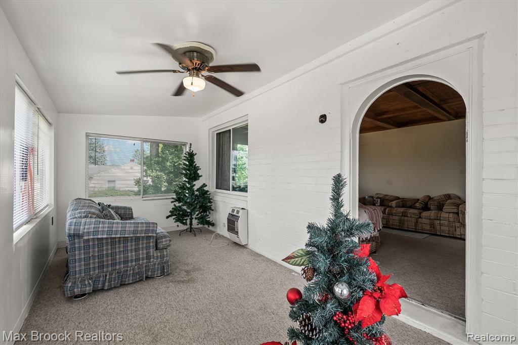 67 W Columbia Avenue, Pontiac, MI 48340 — Photo 4