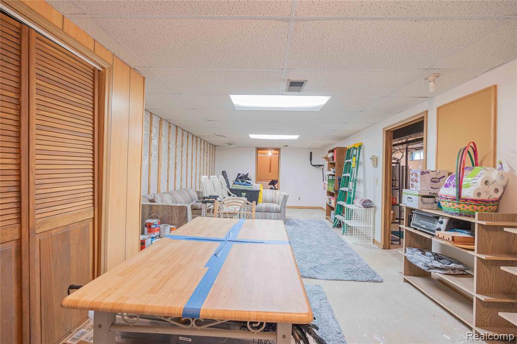 25298 Castlewood Drive, Woodhaven, MI 48183 — Photo 24