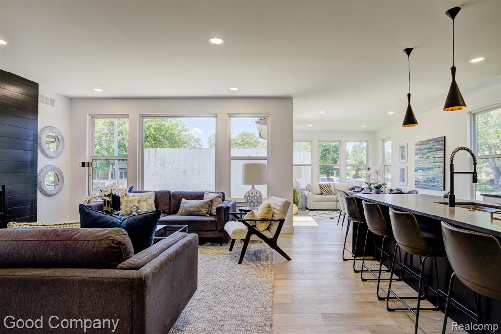 804 Irving Avenue, Royal Oak, MI 48067 — Photo 12
