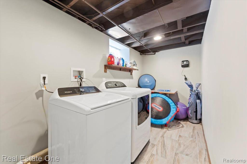 9671 STERLING Avenue, Allen Park, MI 48101 — Photo 33