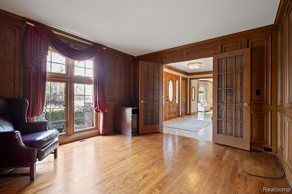 415 W HICKORY GROVE Road, Bloomfield Hills, MI 48302 — Photo 21