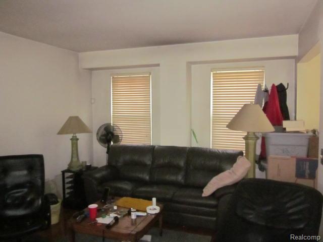 7471 N Kingston Court, Westland, MI — Photo 9