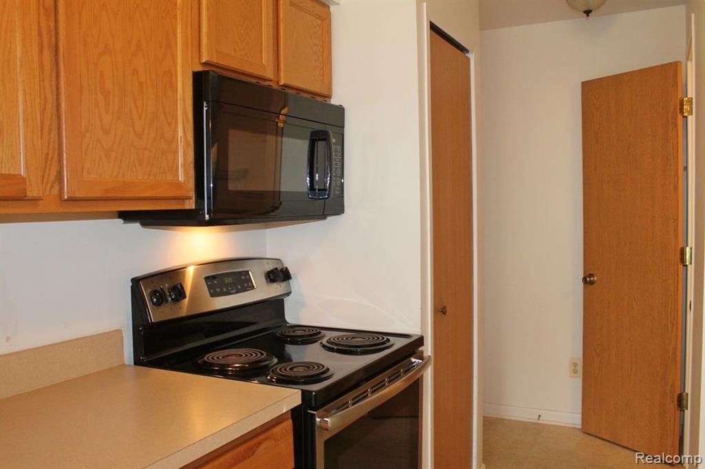 41361 NORTHWIND Drive, 205, Canton, MI 48188 — Photo 7