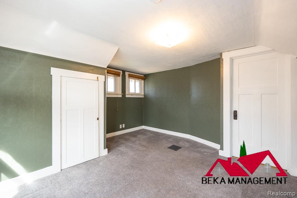 6 Kensington Boulevard, Pleasant Ridge, MI — Photo 13