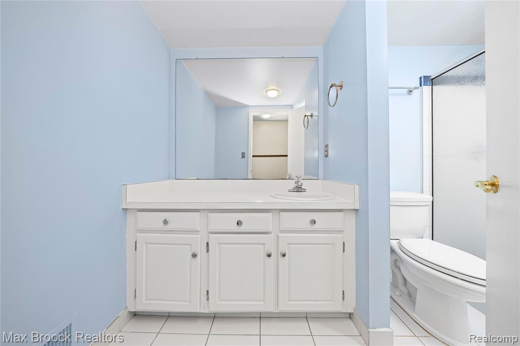 35550 Pleasant Valley Road, Farmington Hills, MI, 48331