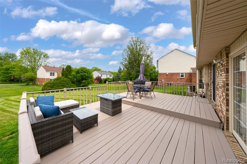 45300 White Pines Drive, Novi, MI — Photo 28