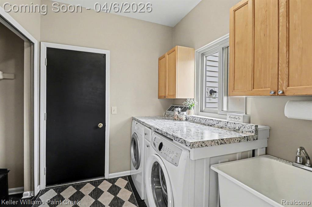 2187 Marie Drive, Lake Orion, MI — Photo 9