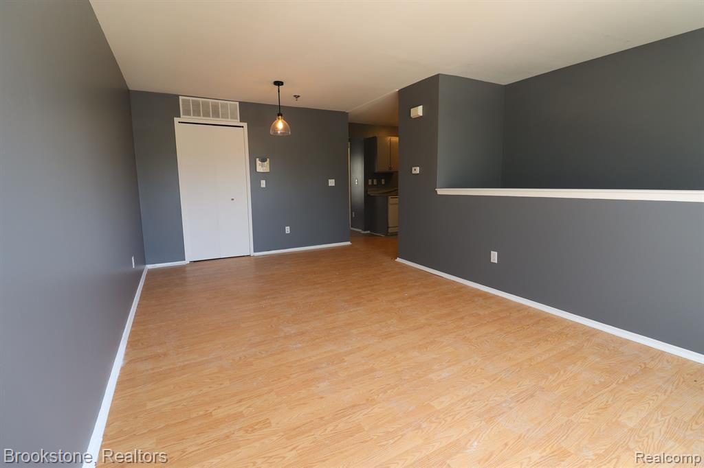 15652 STONE CROSSING Drive, Southfield, MI 48075 — Photo 3