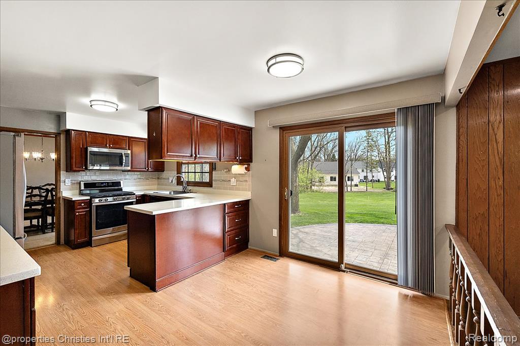 41501 Ladywood Court, Northville, MI 48168 — Photo 15
