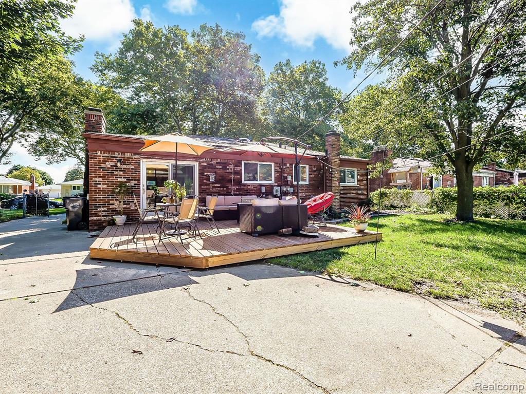 40141 RADCLIFF Drive, Sterling Heights, MI 48313 — Photo 23