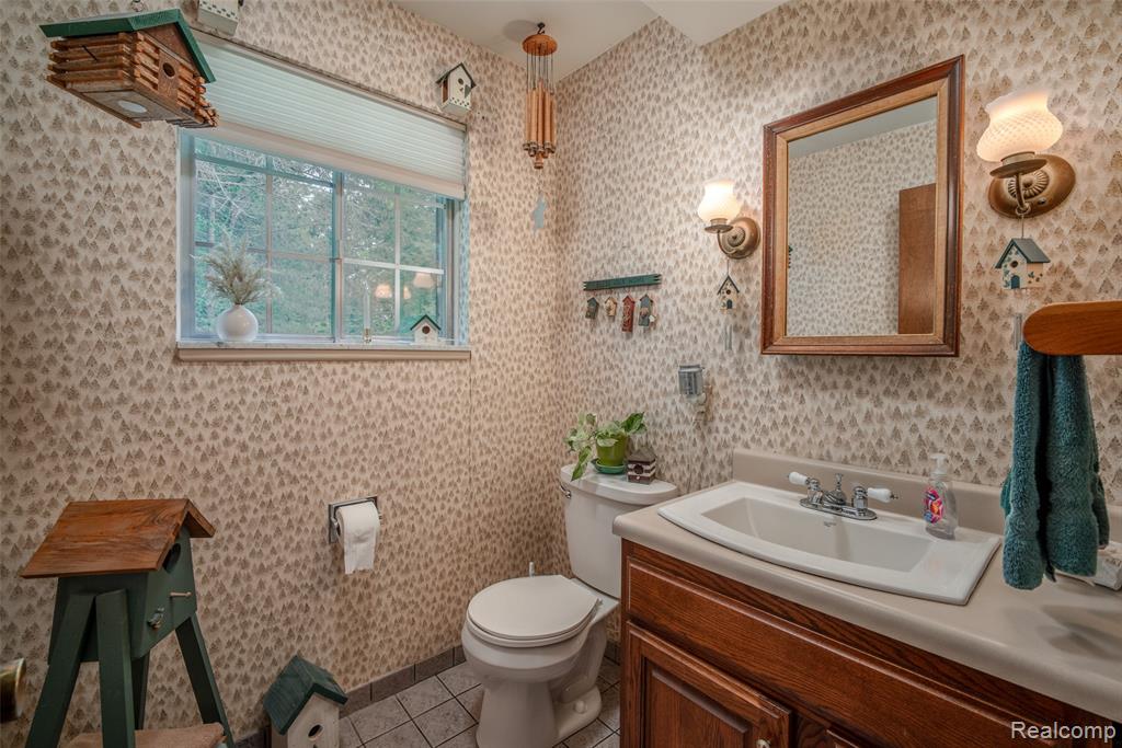 560 Coats Road, Lake Orion, MI 48362 — Photo 20