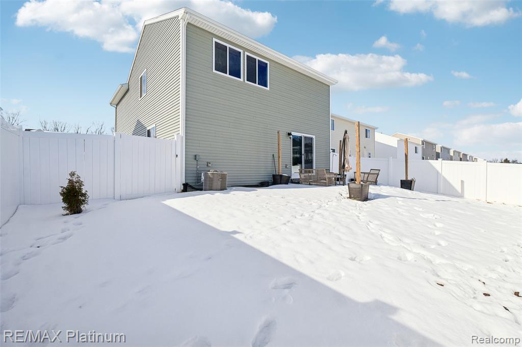 2840 Sycamore River Drive, Fowlerville, MI 48836 — Photo 21
