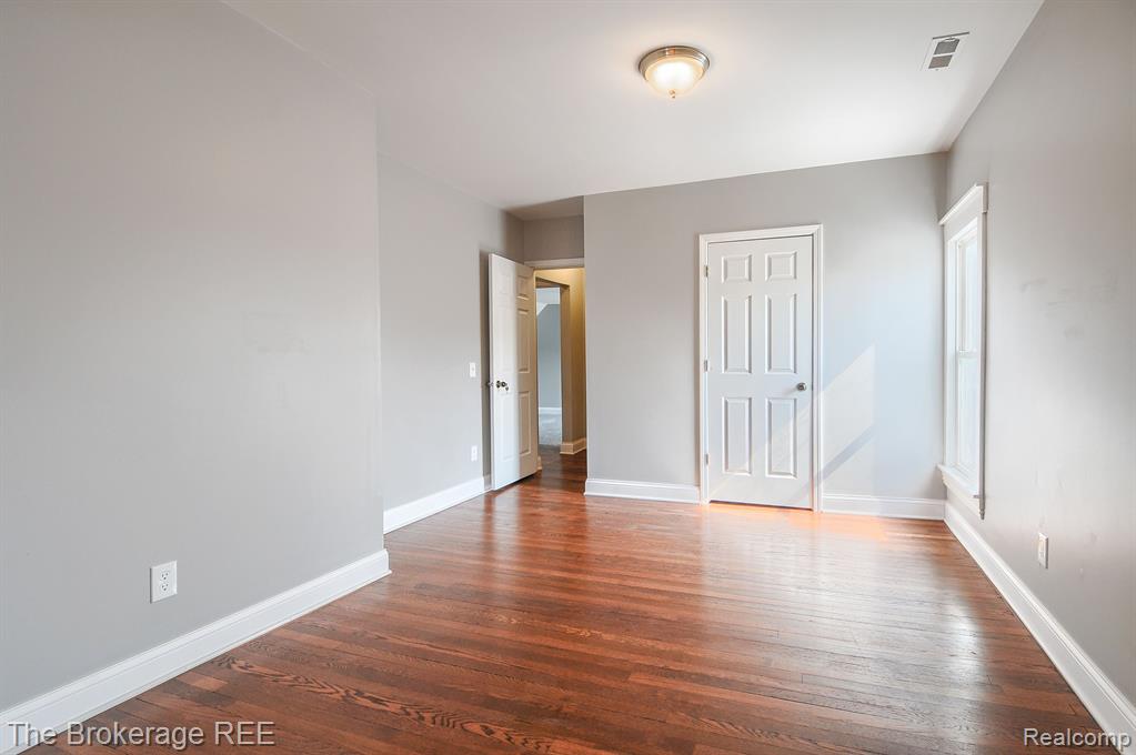 11 1ST Street, Oxford, MI 48371 — Photo 43