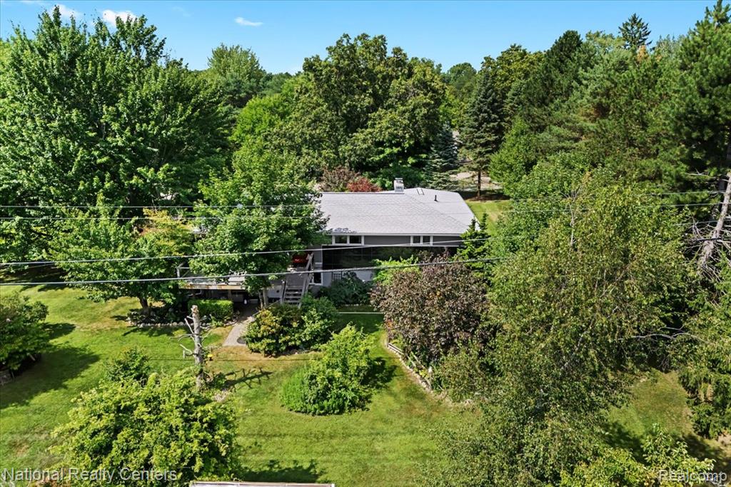 1785 Middle Road, Highland, MI — Photo 45
