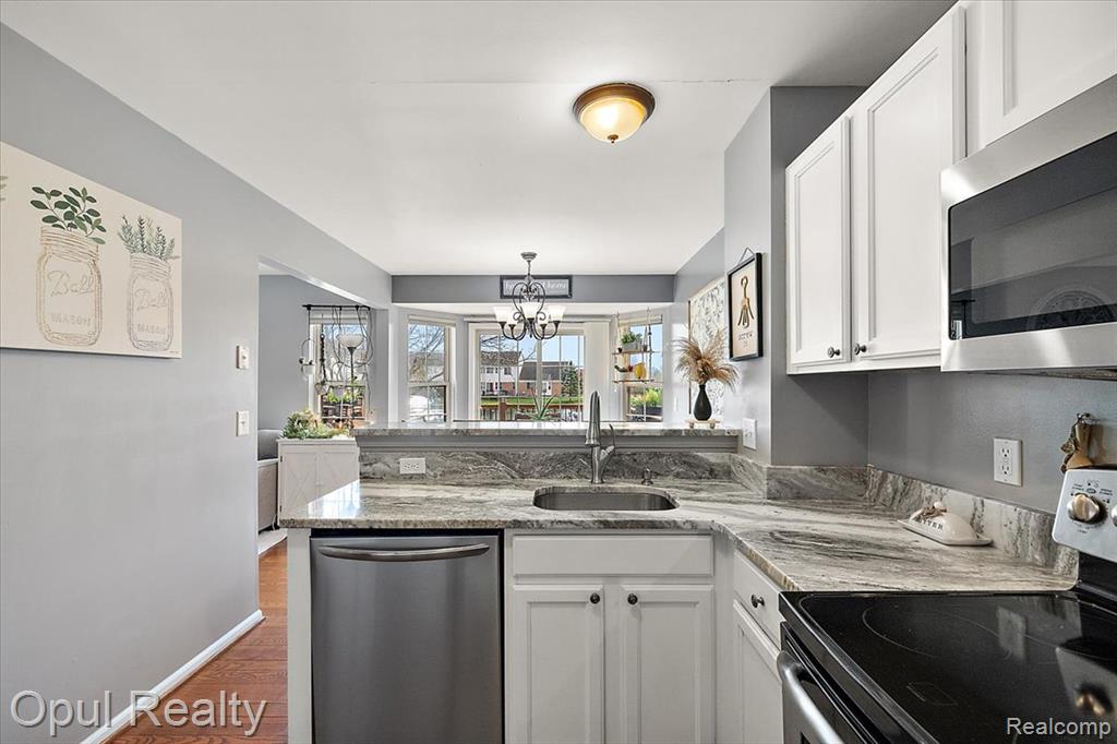 8745 Vine Street, Belleville, MI 48111 — Photo 14