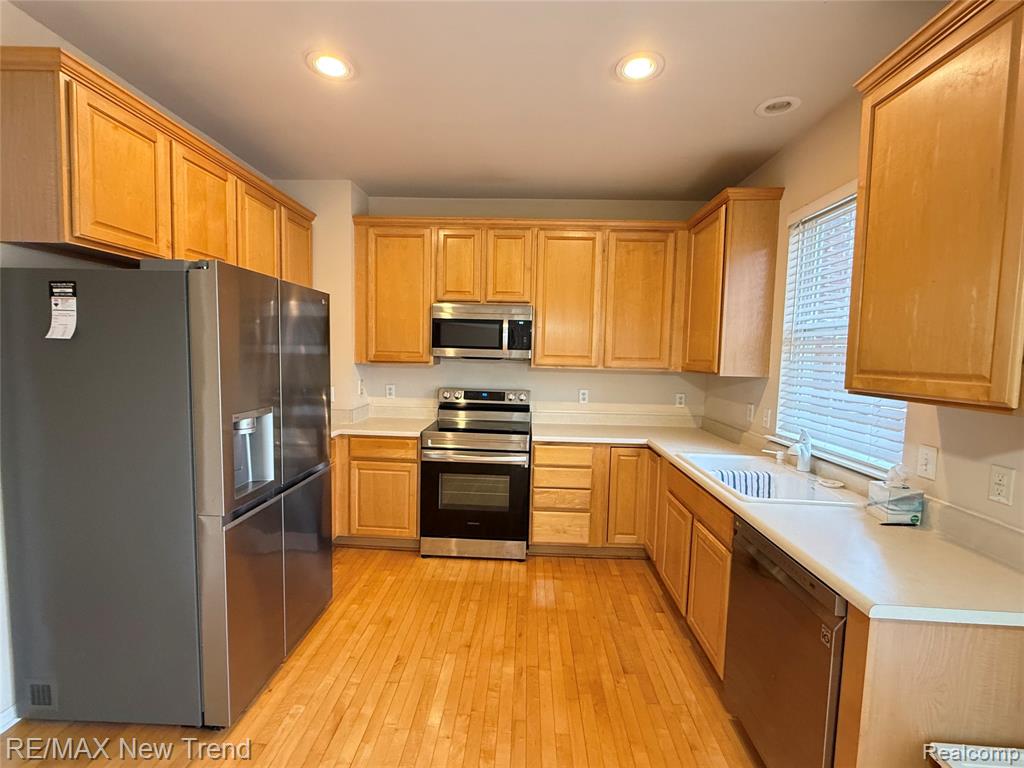 41829 MITCHELL Road, Novi, MI — Photo 5