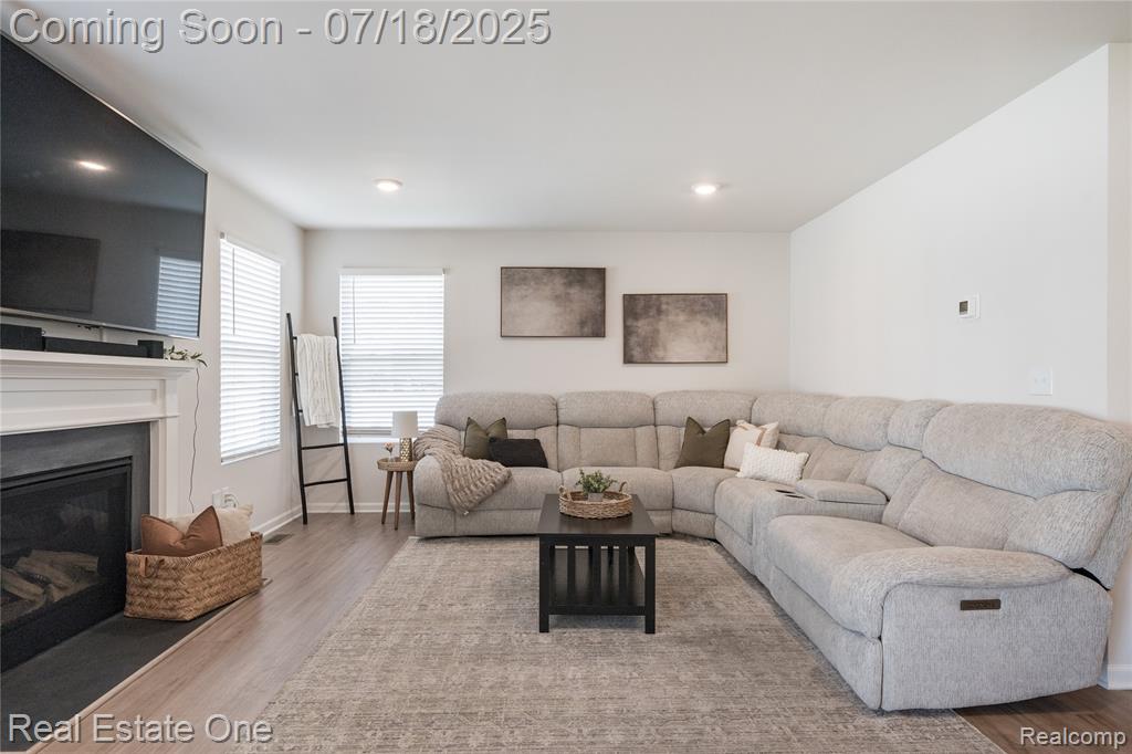 520 Lake Village, Waterford, MI 48328 — Photo 9