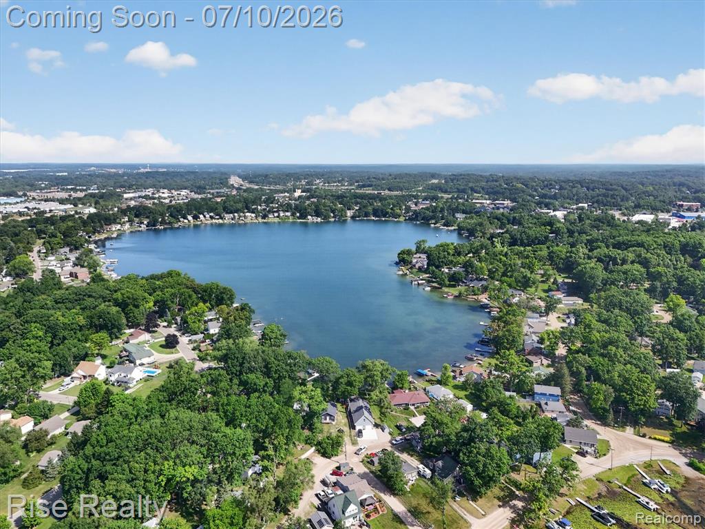 6560 Lowell Drive, Brighton, MI 48116 — Photo 32