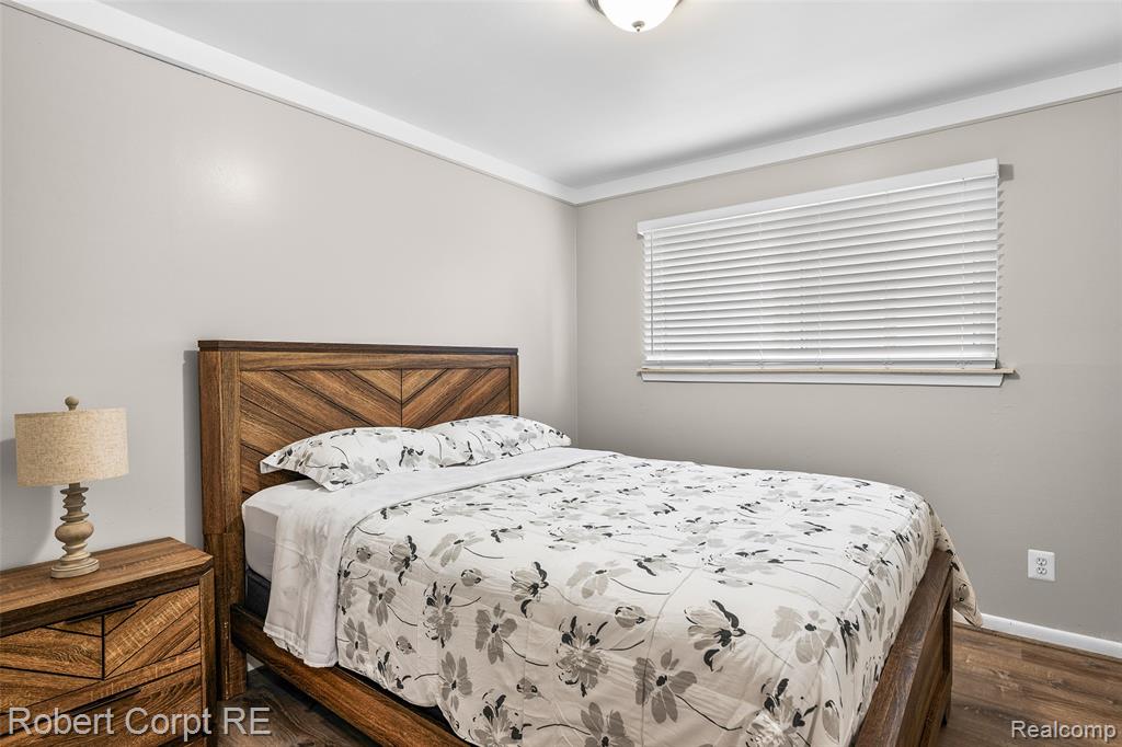 4772 Harding Street, Dearborn Heights, MI 48125 — Photo 17