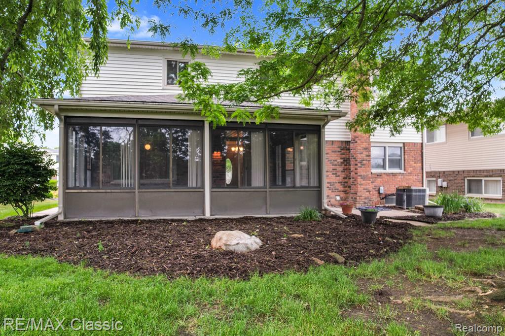 1227 E FRANCISCAN, Canton, MI 48187 — Photo 17