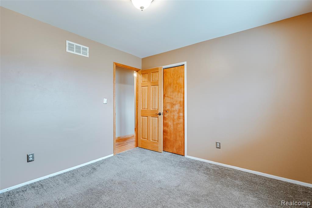 12590 Shery Lane, Southgate, MI 48195 — Photo 24