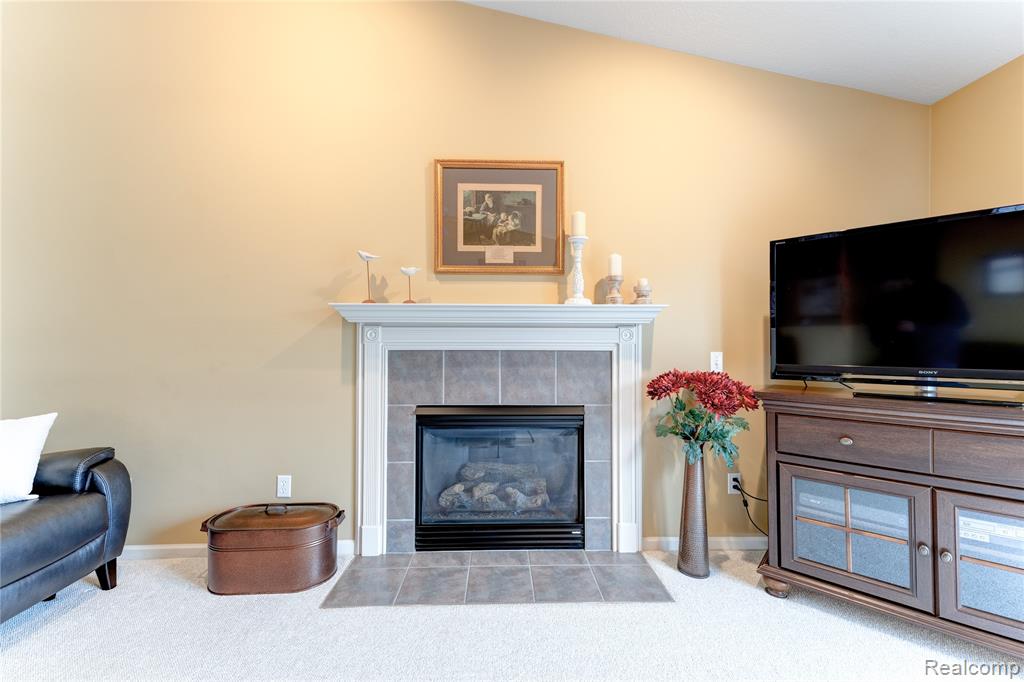 11126 Strathmore Court, Grand Blanc, MI 48439 — Photo 13