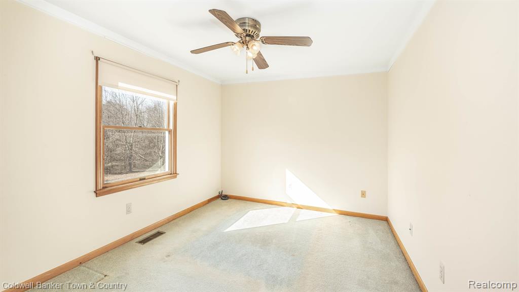 5427 OAK GROVE Road, Howell, MI 48855 — Photo 35