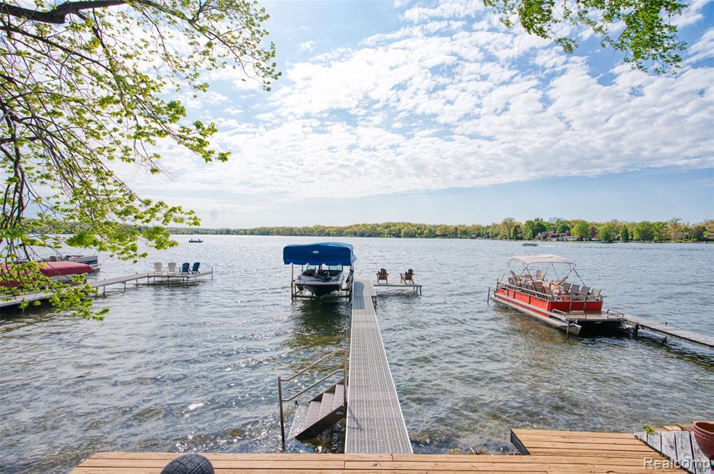 7490 Noahs Landing, Gregory, MI 48137 — Photo 36