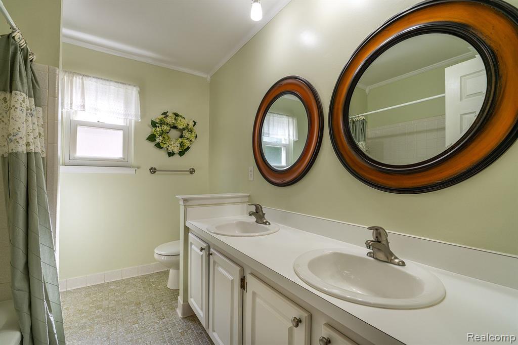 6228 ATKINS Drive, Troy, MI 48085 — Photo 16