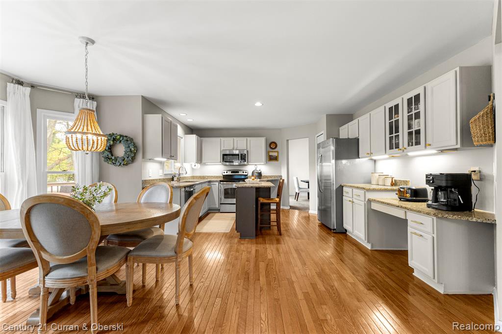 1424 Woodbridge Lane, Wixom, MI 48393 — Photo 39