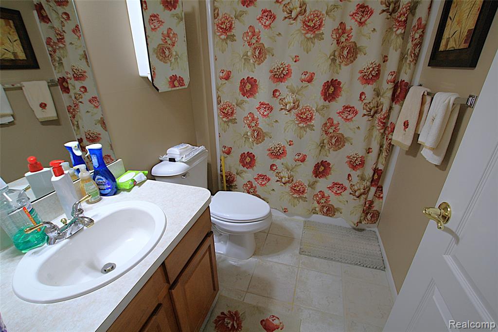 5942 Augusta Lane, Grand Blanc, MI 48439 — Photo 25