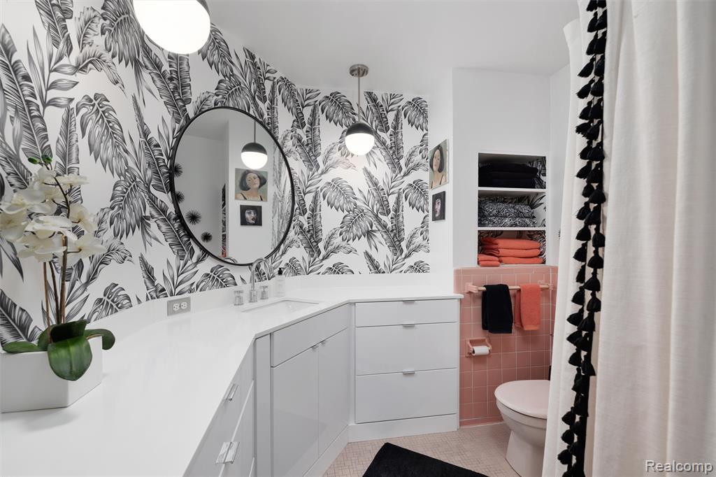 6895 Cedarbrook Drive, Bloomfield Hills, MI 48301 — Photo 24