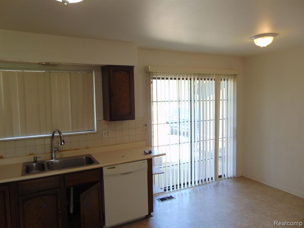 26230 Inkster Road, Southfield, MI 48033 — Photo 9