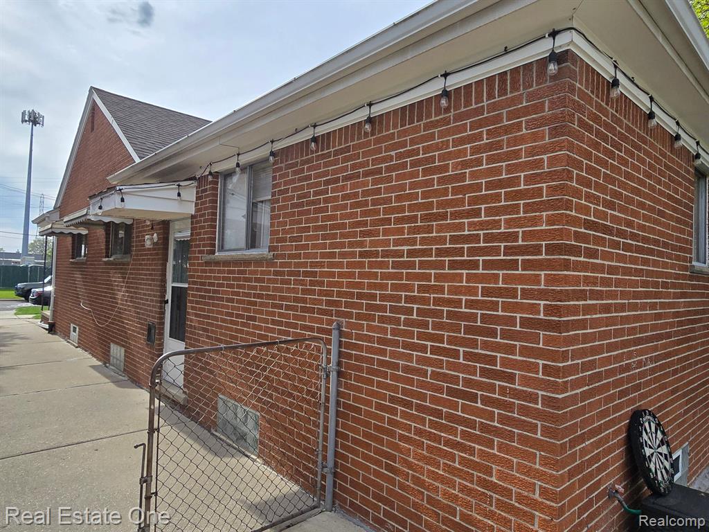6624 MAPLE Street, Dearborn, MI 48126 — Photo 30