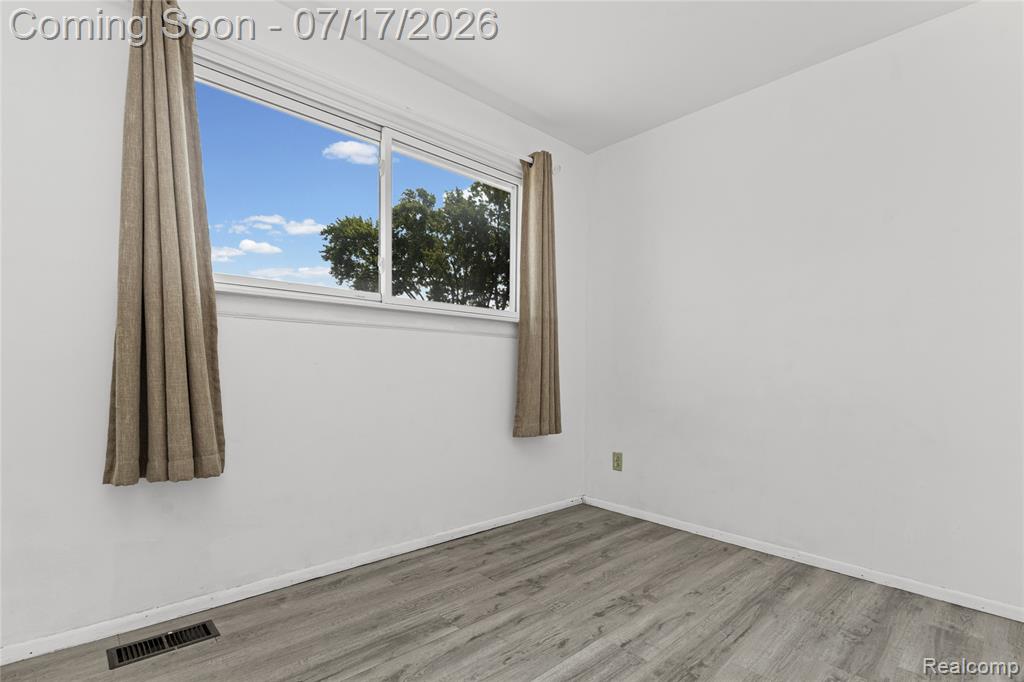 8136 Busko, Warren, MI 48093 — Photo 27