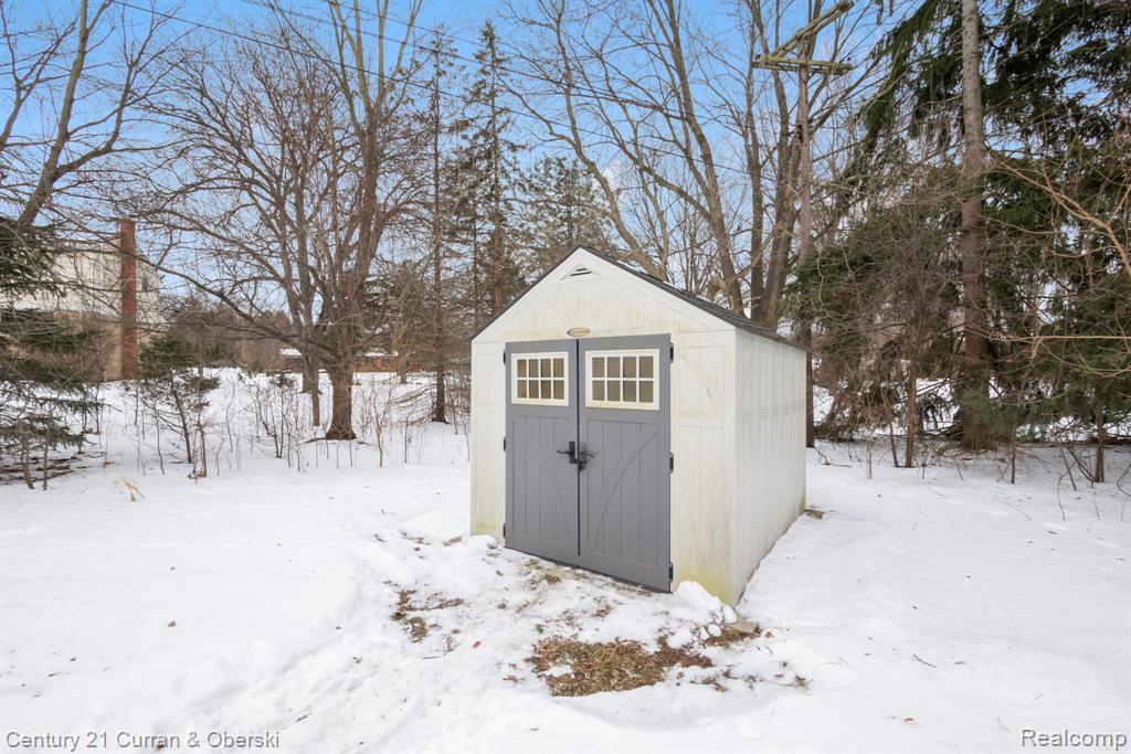 21412 Holmbury Road, Northville, MI 48167 — Photo 61