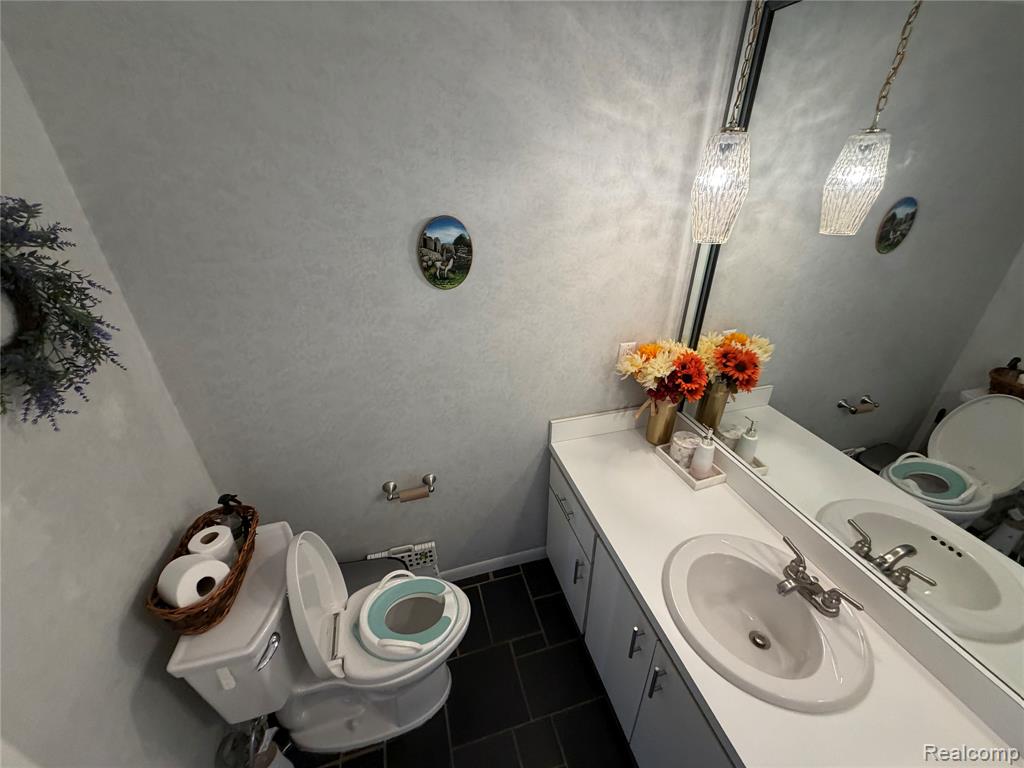 4205 Pinehurst Drive, West Bloomfield, MI — Photo 22