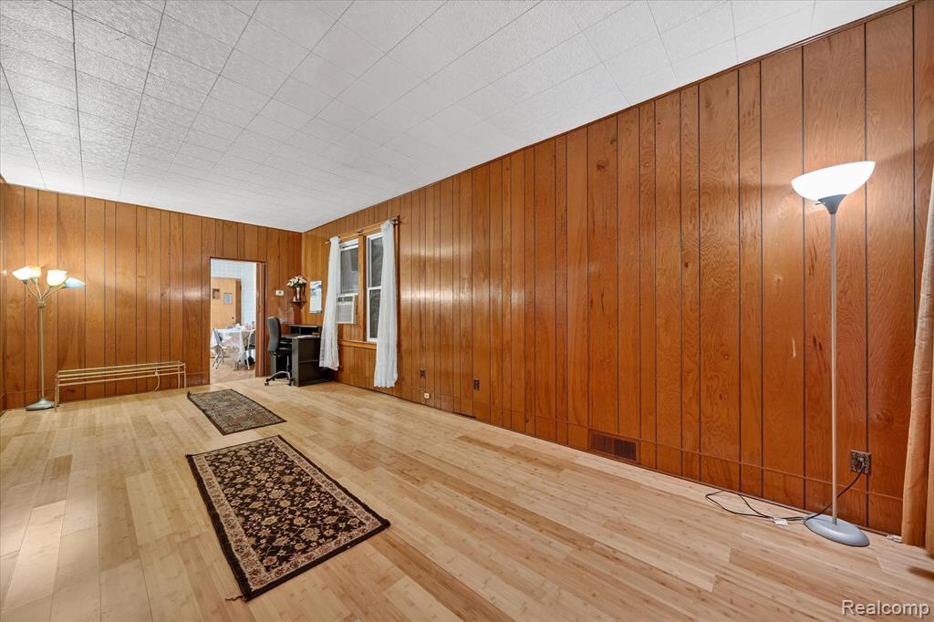 5086 Casmere Street, Detroit, MI 48212 — Photo 5