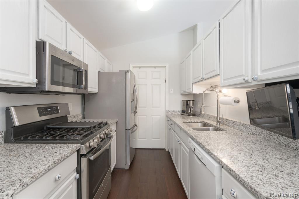 3019 Forest Creek Court, Ann Arbor, MI 48108 — Photo 10