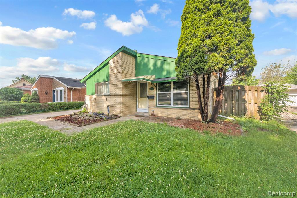 4934 McKinley Street, Dearborn Heights, MI 48125 — Photo 6