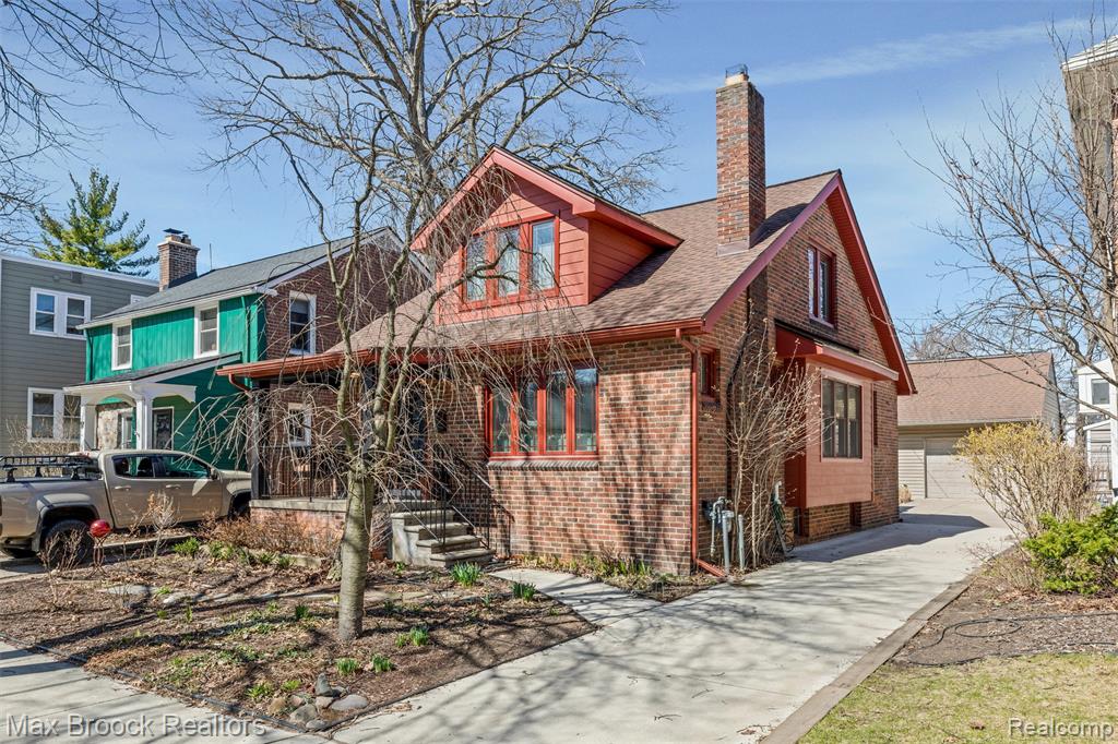 49 AMHERST Road, Pleasant Ridge, MI — front exterior