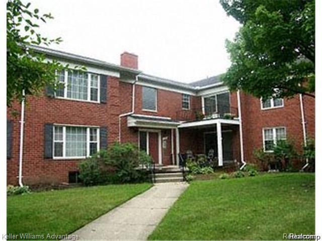 27689 W Echo Valley, Farmington Hills, MI 48334