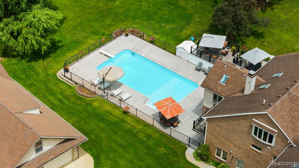2325 7 Mile Road, South Lyon, MI 48178 — Photo 8