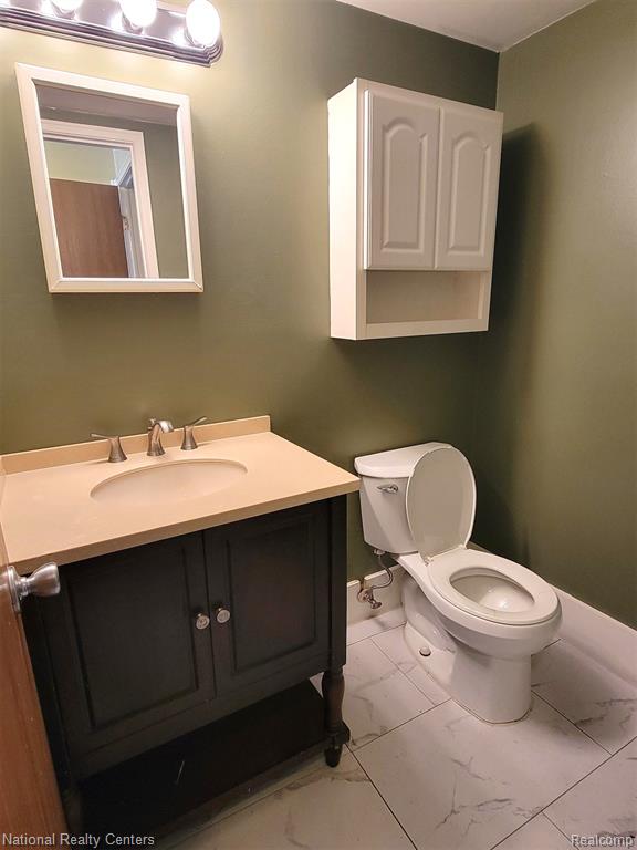 8831 Sunrise Drive, Sterling Heights, MI 48312 — Photo 9