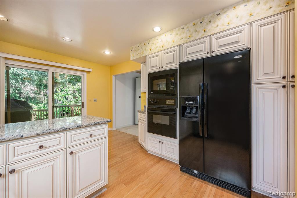 7446 Pepper Creek, West Bloomfield, MI — Photo 10